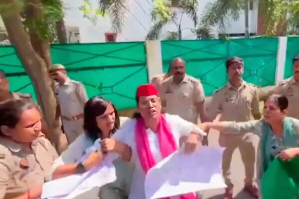 “बेटी बोली– मां बीच से फाड़ देंगी, विधायक ने दी आंख निकालने की चेतावनी”, कराएंगी एफआईआर